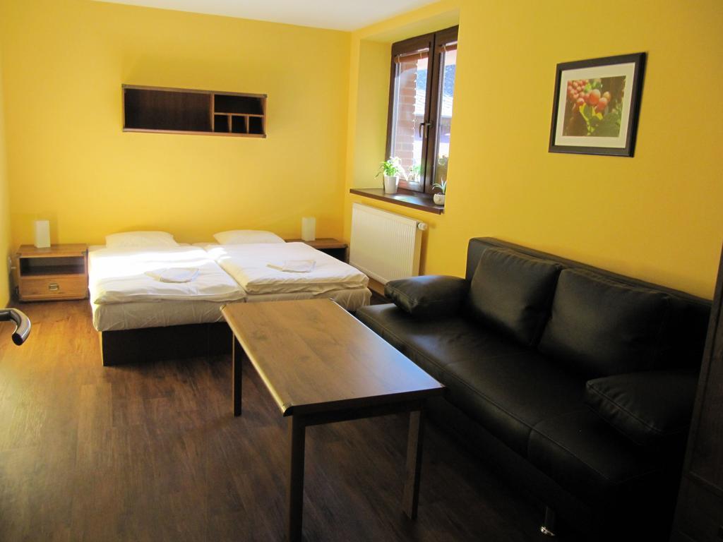Penzion Vinarsky Dvorek Velke Nemcice Room photo